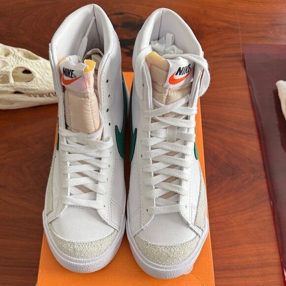 Nike Blazer Mid '77 Shoe White/Malachite Size 6 - Picture 2 of 5